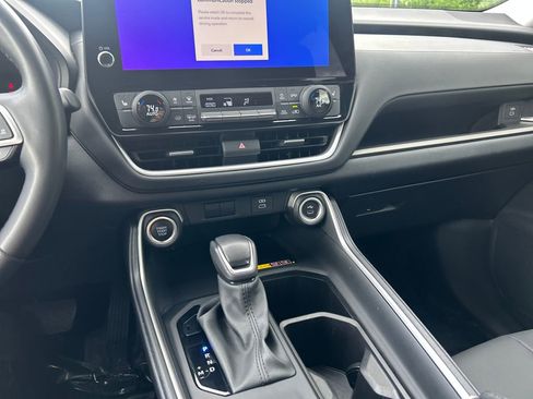 Certified 2024 Toyota Grand Highlander AWD image 11