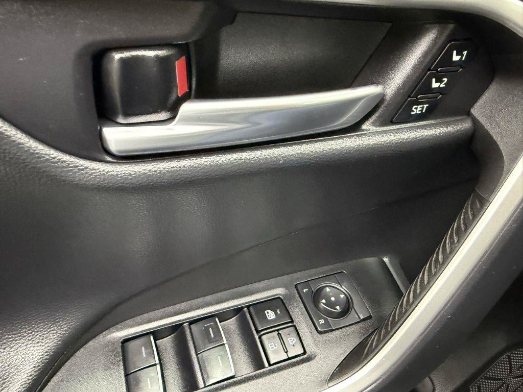 Used 2024 Toyota RAV4 XSE w/ Advanced Technology Package AWD/4WD image 12