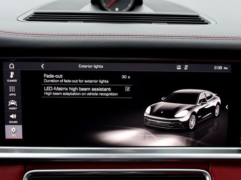 Used 2018 Porsche Panamera w/ Premium Package Plus image 38