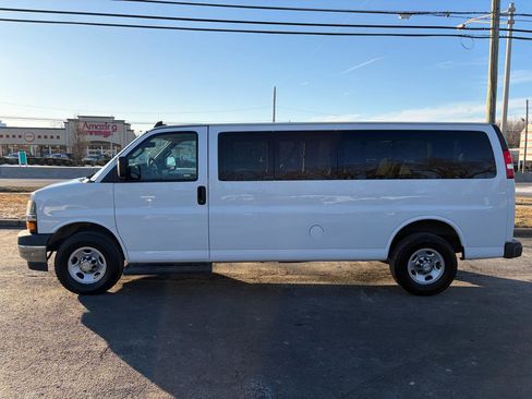 Used 2021 Chevrolet Express 3500 LT w/ LT Preferred Equipment Group image 10