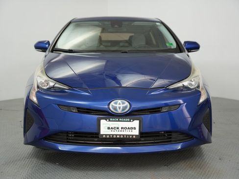 Used 2018 Toyota Prius Two w/ Prius Two Safety Plus Package image 2