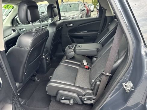 Used 2018 Dodge Journey Crossroad w/ Driver Convenience Group FWD image 12