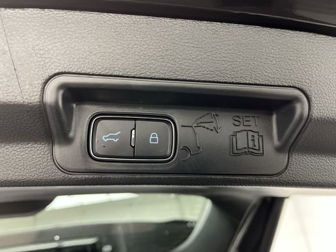 Used 2022 Ford Explorer 4WD image 28