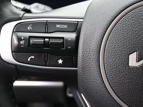 Used 2024 Kia Sportage SX FWD image 2