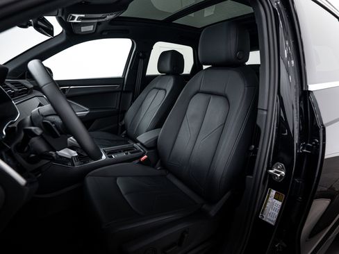 Certified 2025 Audi Q3 2.0T Premium Plus w/ Premium Plus Package image 13