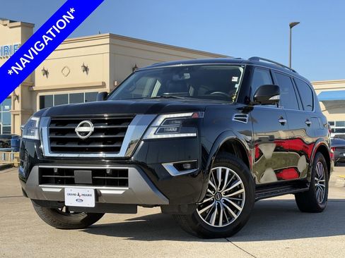 Used 2023 Nissan Armada SL w/ Captain's Chairs Package image 2