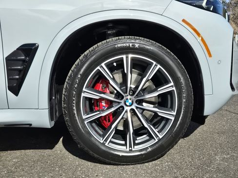 New 2026 BMW X5 xDrive40i w/ M Sport Package image 11