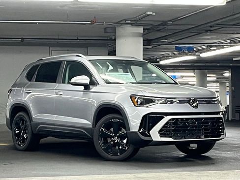 New 2026 Volkswagen Taos SEL AWD/4WD image 2