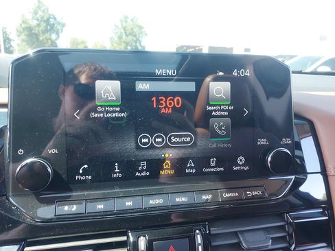 Used 2023 Nissan Pathfinder Platinum AWD/4WD image 16