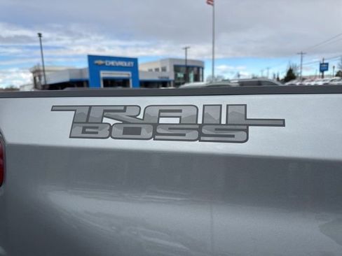 Used 2026 Chevrolet Silverado 1500 LT Trail Boss w/ LT Trail Boss Premium Package AWD/4WD image 12