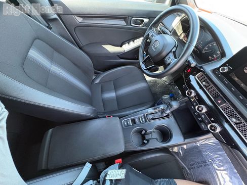 Certified 2025 Honda Civic Sport image 31