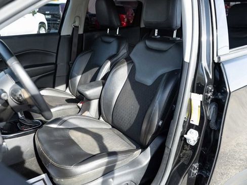 Used 2018 Jeep Compass Latitude w/ Popular Equipment Group image 13