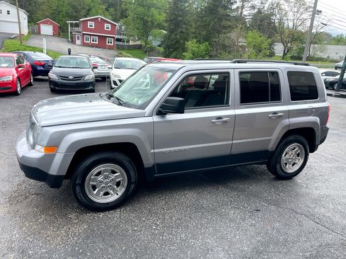 Used 2015 Jeep Patriot Sport w/ Power Value Group image 10