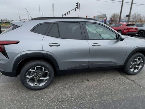 New 2026 Chevrolet Trax LT w/ Driver Confidence Package image 2