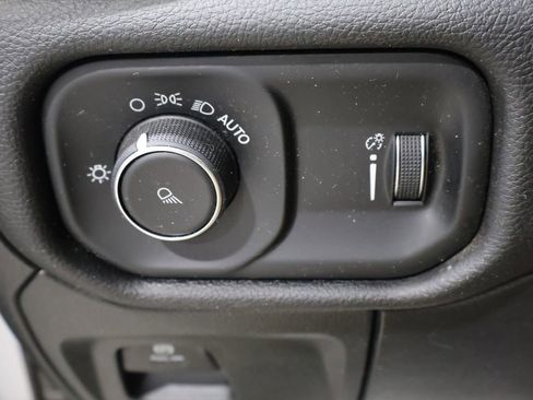 Used 2024 RAM 1500 Laramie image 32