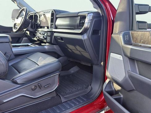 Certified 2024 Ford F250 Lariat w/ Lariat Ultimate Package image 17