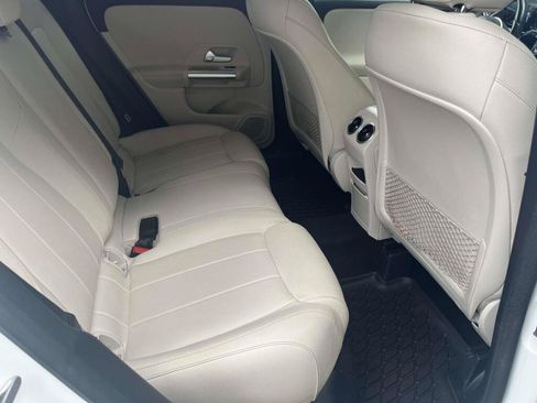 Used 2022 Mercedes-Benz GLA 250 4MATIC image 21