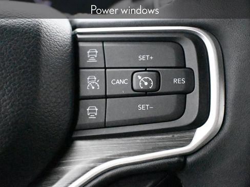 Used 2024 Jeep Wagoneer Series III image 11