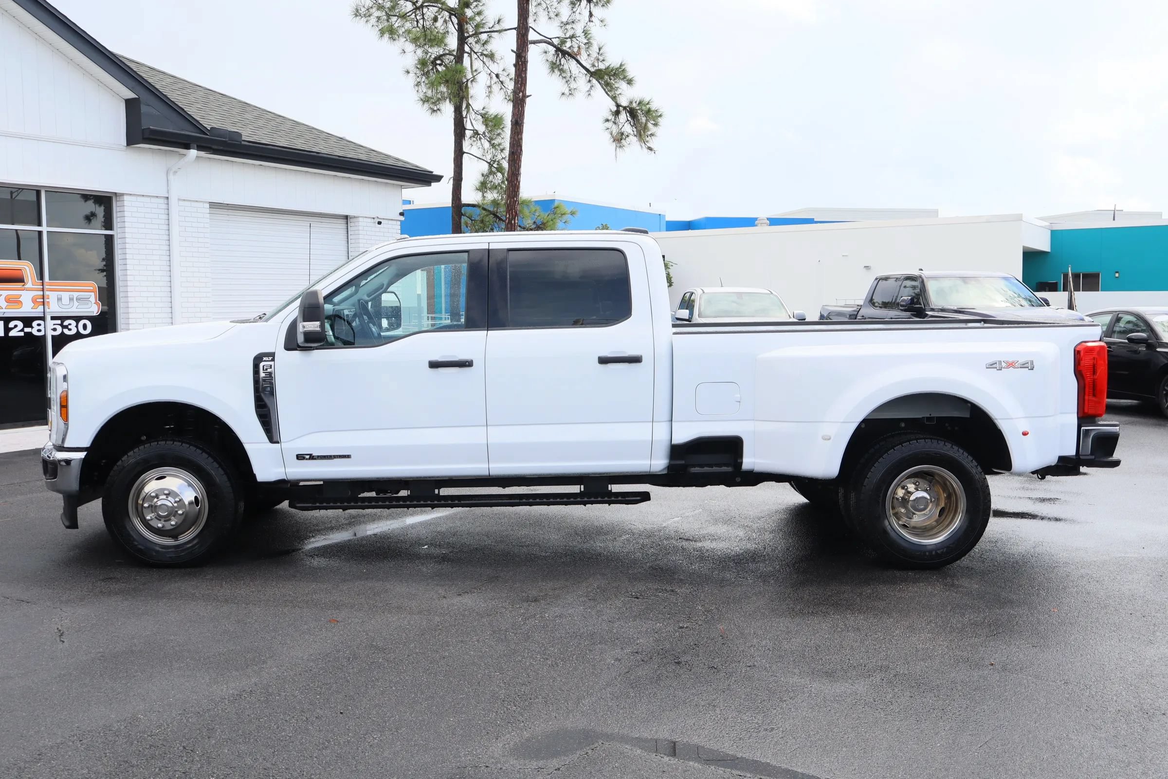 Used 2025 Ford F350 XLT AWD/4WD image 4