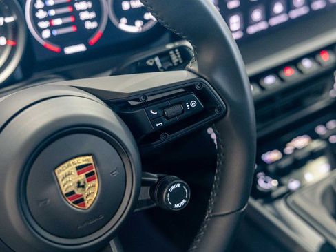 Used 2022 Porsche 911 Carrera S image 18
