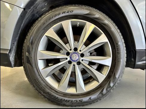 Used 2014 Mercedes-Benz GL 450 4MATIC image 54