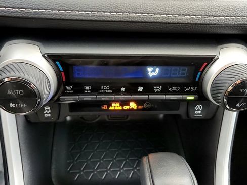 Certified 2025 Toyota RAV4 XLE AWD/4WD image 30
