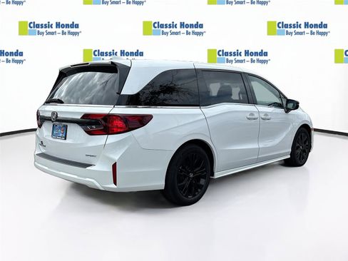 Certified 2025 Honda Odyssey Sport-L image 8