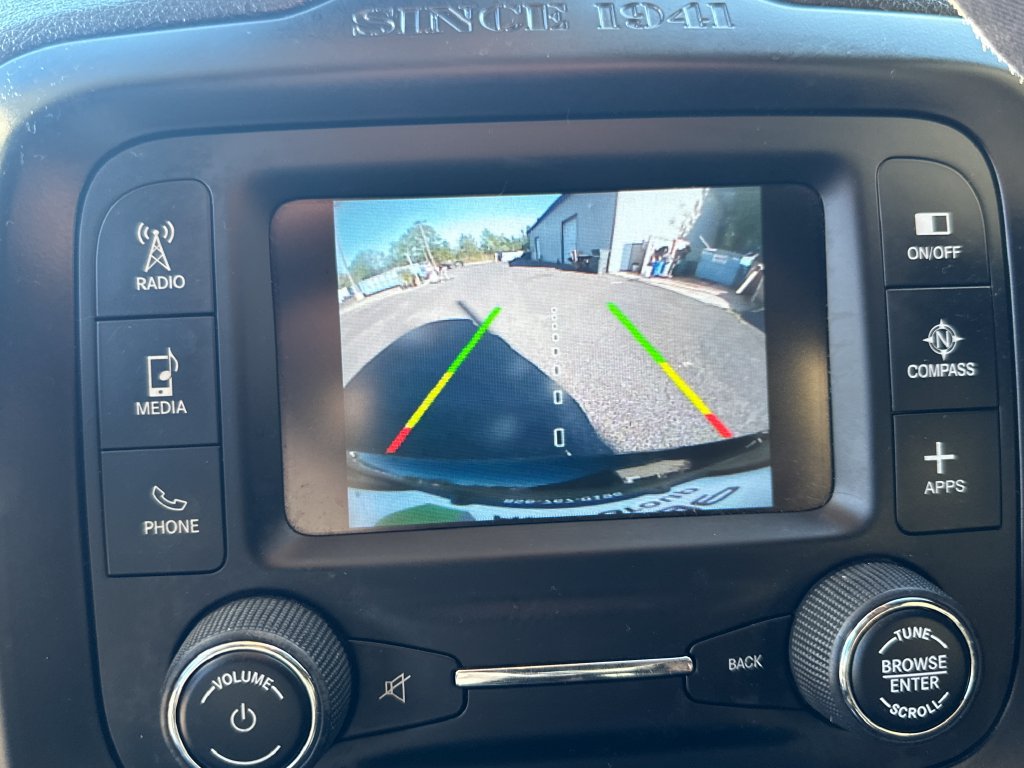 Used 2017 Jeep Renegade Altitude AWD/4WD image 37