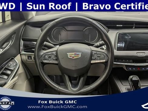 Certified 2023 Cadillac XT4 Luxury w/ Cold Weather Package AWD/4WD image 11
