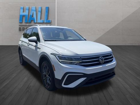 Certified 2024 Volkswagen Tiguan SE AWD/4WD image 7