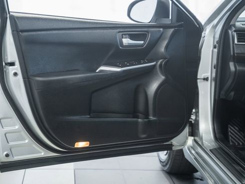 Used 2017 Toyota Camry LE FWD image 31