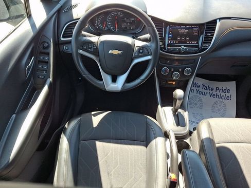 Used 2022 Chevrolet Trax LT w/ Driver Confidence Package AWD/4WD image 12
