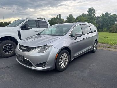 Used 2019 Chrysler Pacifica Touring-L