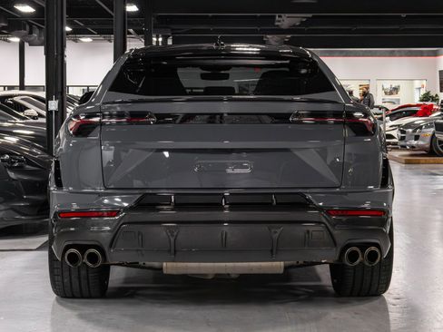 Used 2023 Lamborghini Urus Performante image 21