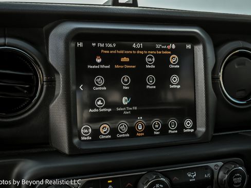 Used 2021 Jeep Gladiator Overland image 31