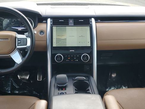 Used 2023 Land Rover Discovery HSE R-Dynamic image 15