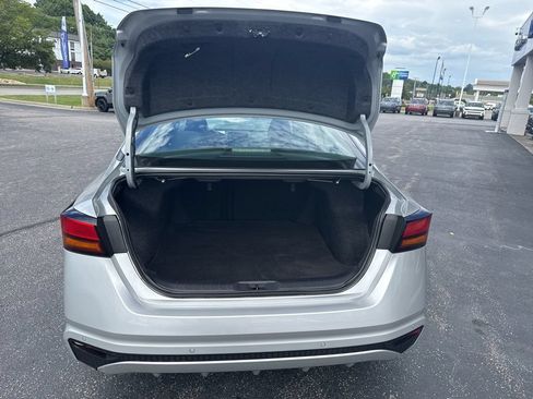 Used 2024 Nissan Altima 2.5 SV FWD image 16