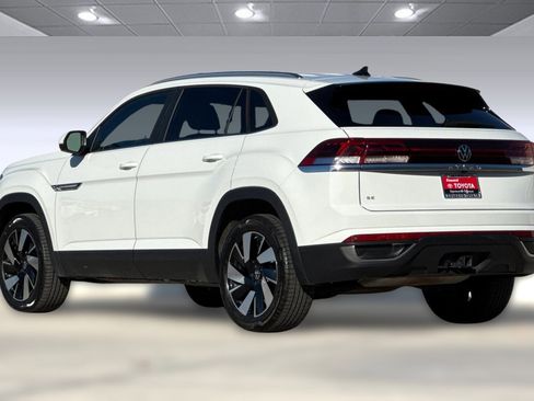 Used 2025 Volkswagen Atlas Cross Sport SE image 7