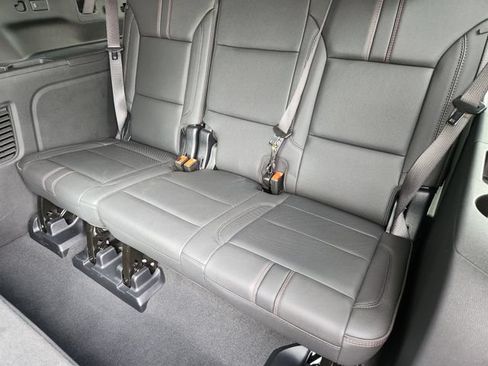 Certified 2025 Chevrolet Suburban RST w/ Comfort Package AWD/4WD image 24
