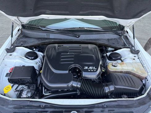 Used 2020 Chrysler 300 Touring w/ Sport Appearance Package RWD image 19