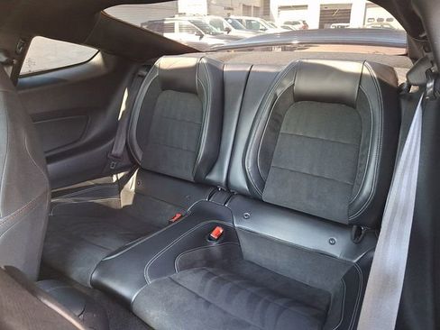 Used 2019 Ford Mustang Shelby GT350R w/ GT350R Equipment Group 920A RWD image 12