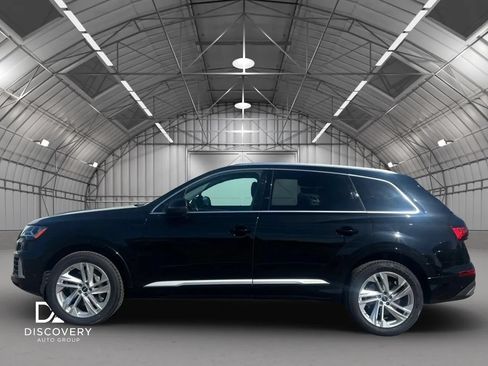 Used 2023 Audi Q7 3.0T Premium Plus w/ Premium Plus Package AWD/4WD image 2