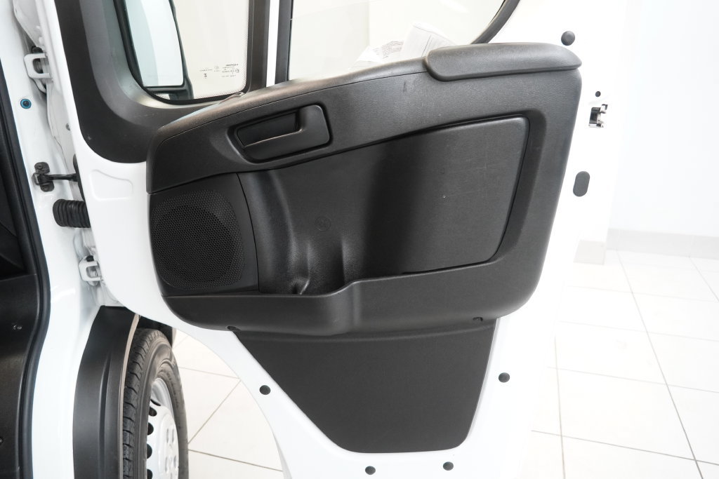 Used 2025 RAM ProMaster 1500 w/ Convenience Group FWD image 25
