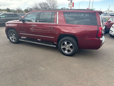 Used 2018 Chevrolet Suburban LT w/ LT Signature Package AWD/4WD image 5