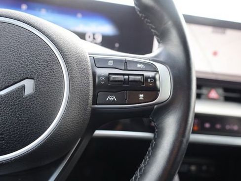 Used 2023 Kia Sportage SX image 26