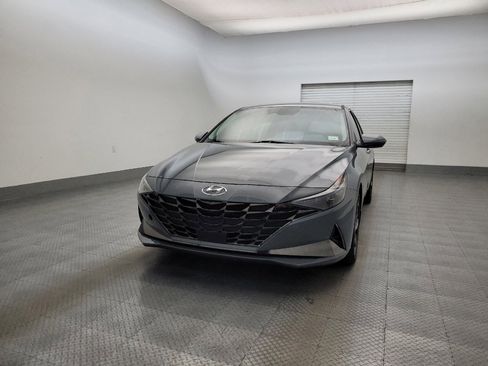 Used 2022 Hyundai Elantra Limited FWD image 15