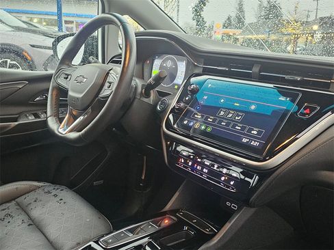 Used 2023 Chevrolet Bolt LT w/ Infotainment Package image 10