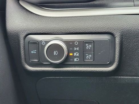 Certified 2022 Ford Explorer XLT w/ Equipment Group 202A AWD/4WD image 26