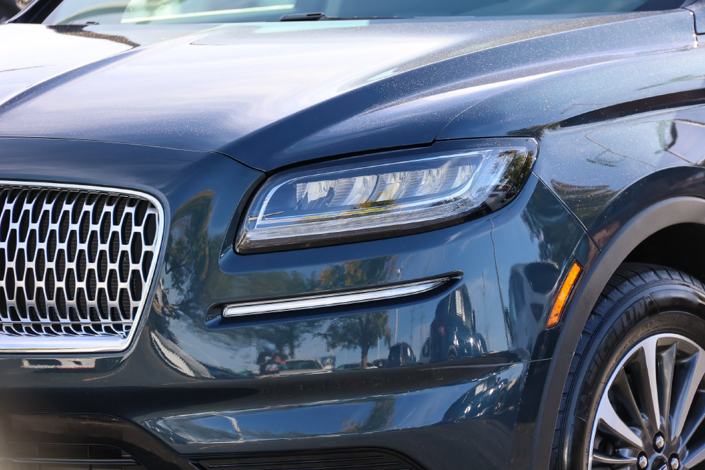 Used 2023 Lincoln Nautilus AWD w/ Premium Package image 15