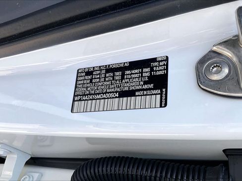 Used 2021 Porsche Cayenne AWD/4WD image 32